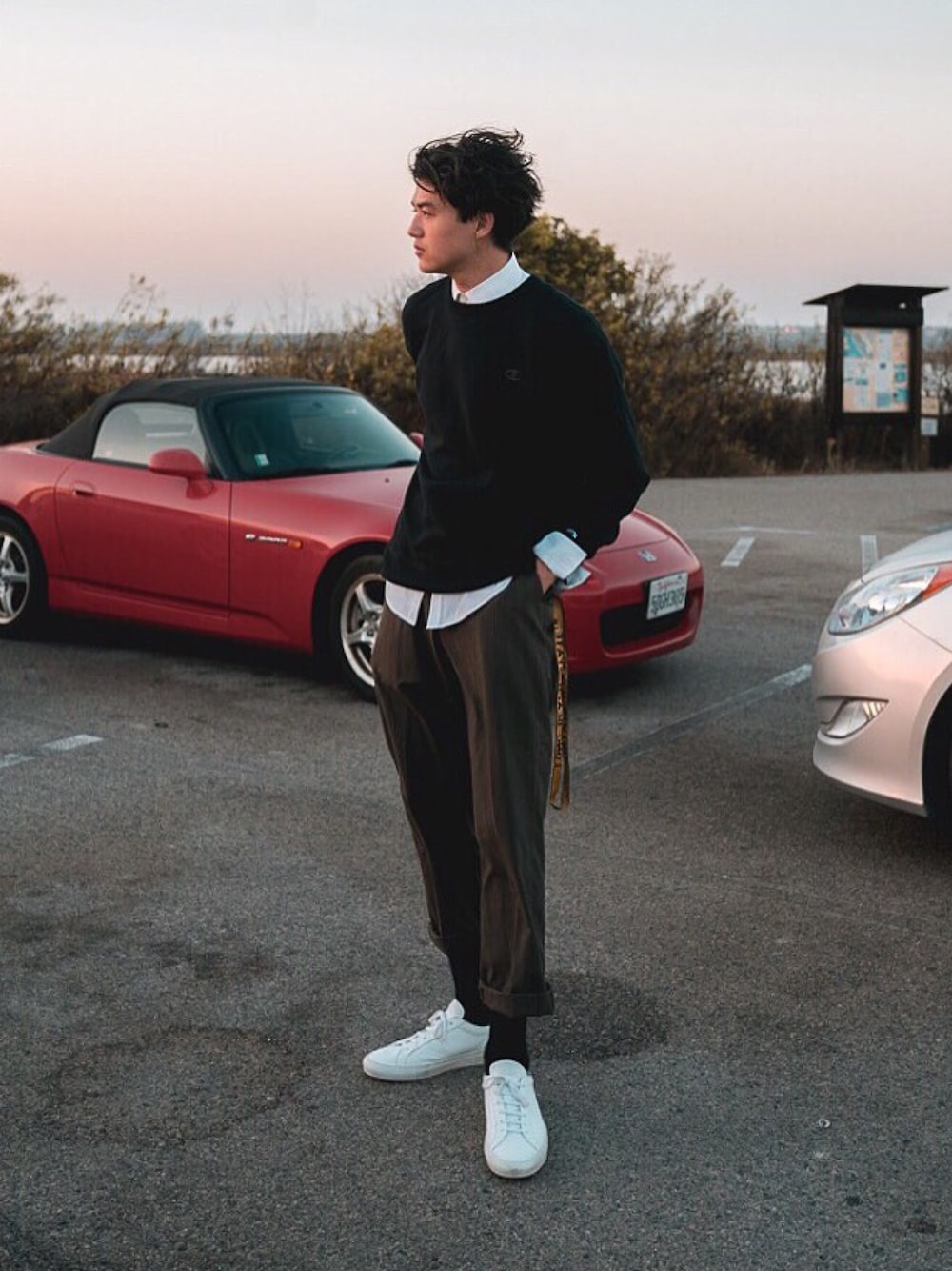 「summer、ootd、loose style、cropped、DARK、white、black、classy、Formal、casual」｜「Championのアイテム（スウェット、ブラック系）」を使った、huntsdennisさん（メンズ・190cm）の秋コーディネートの1枚目の写真