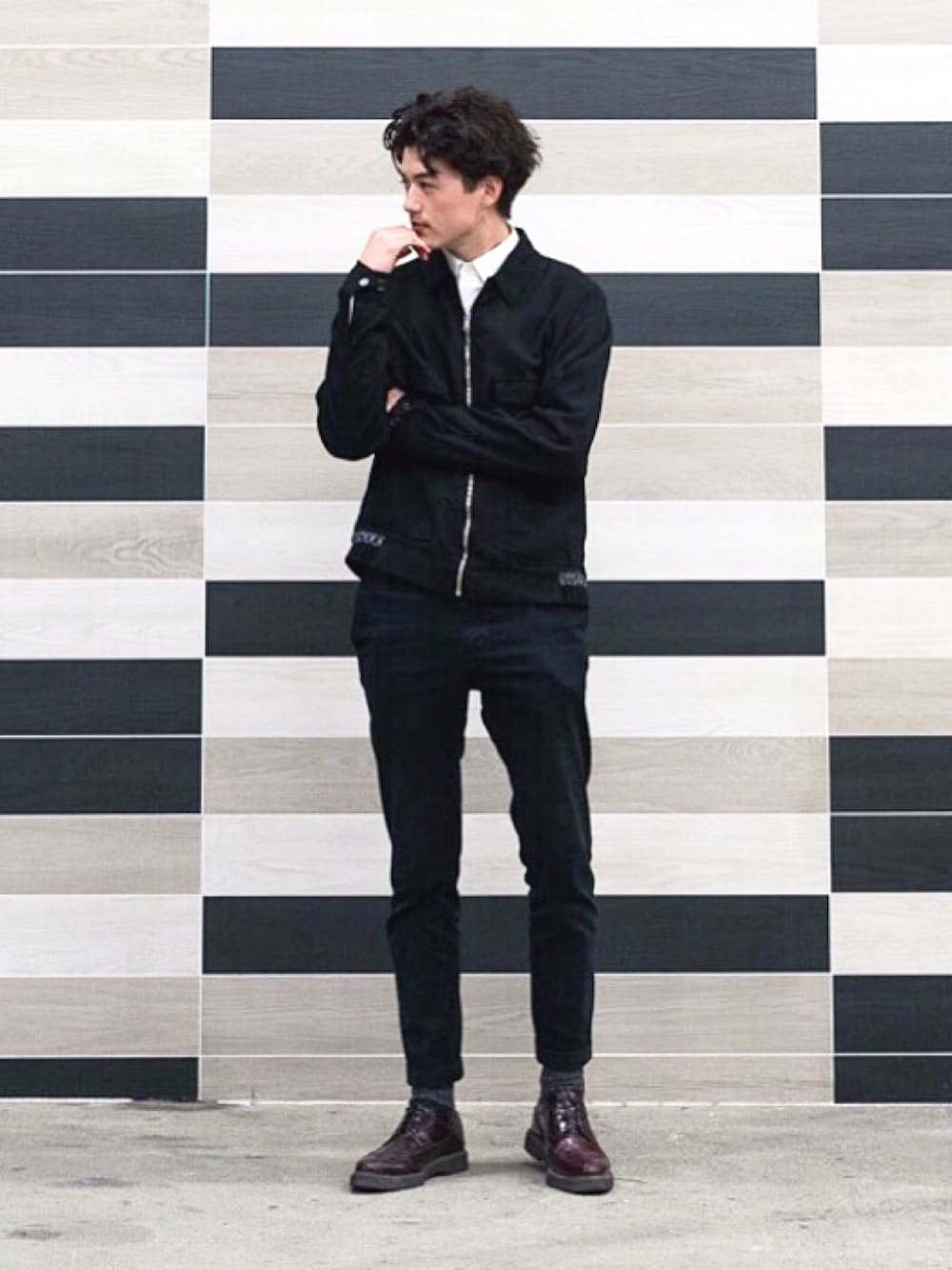 「black、black and white、undercover、アンダーカバー、クロップドパンツ」｜「UNDERCOVERのアイテム（その他アウター、ブラック系）」を使った、huntsdennisさん（メンズ・190cm）の冬コーディネートの1枚目の写真