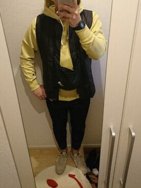 「Champion（チャンピオン）のアイテム（パーカー、イエロー系）」を使った、MEGUMIさん（メンズ・174cm）の春コーディネート