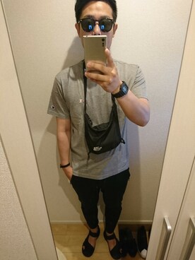 「Champion（チャンピオン）のアイテム（Tシャツ/カットソー、グレー系）」を使った、MEGUMIさん（メンズ・174cm）の春コーディネート