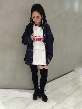 「アイテム（ゴールド系）」を使った、babyShoop渋谷店さん（レディース・160cm）の春コーディネート