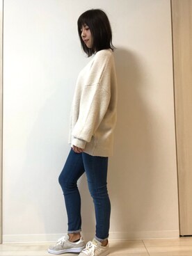 「select MOCA（セレクトモカ）の【2017A/W】もっちり柔らか肌触り★ユニセックスバルーンスリーブデザインオーバーサイズボリュームニット（ニット/セーター、ホワイト系）」を使った、mi-kiさん（レディース・165cm）の冬コーディネート