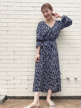 「小花柄ワンピース」｜「アイテム（サンダル）」を使った、flowerさん（レディース・158cm）の夏コーディネート