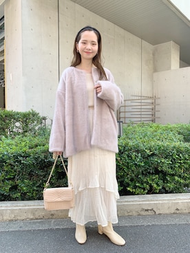 「アイボリー」｜「アイテム（ムートンコート）」を使った、flowerさん（レディース・160cm）の夏コーディネート