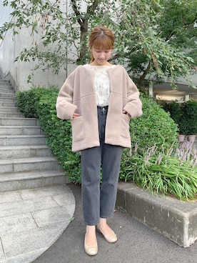 「ブラックデニム」｜「アイテム（ムートンコート）」を使った、flowerさん（レディース・163cm）の秋コーディネート