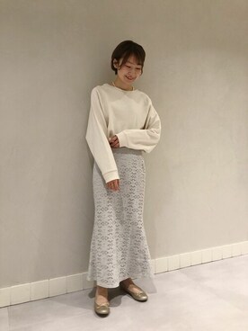 「スウェットトップス」｜「アイテム（スカート）」を使った、flowerさん（レディース・160cm）の冬コーディネート