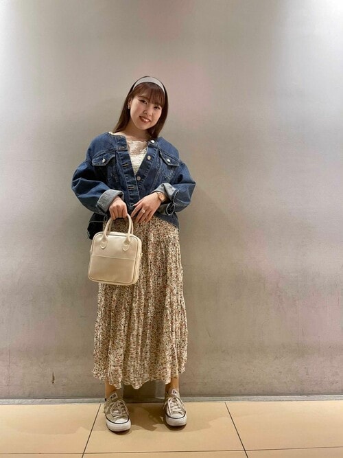 人気商品 flower ノーカラーデニムジャケット flower（フラワー）の「ノーカラーデニムジャケット（デニム