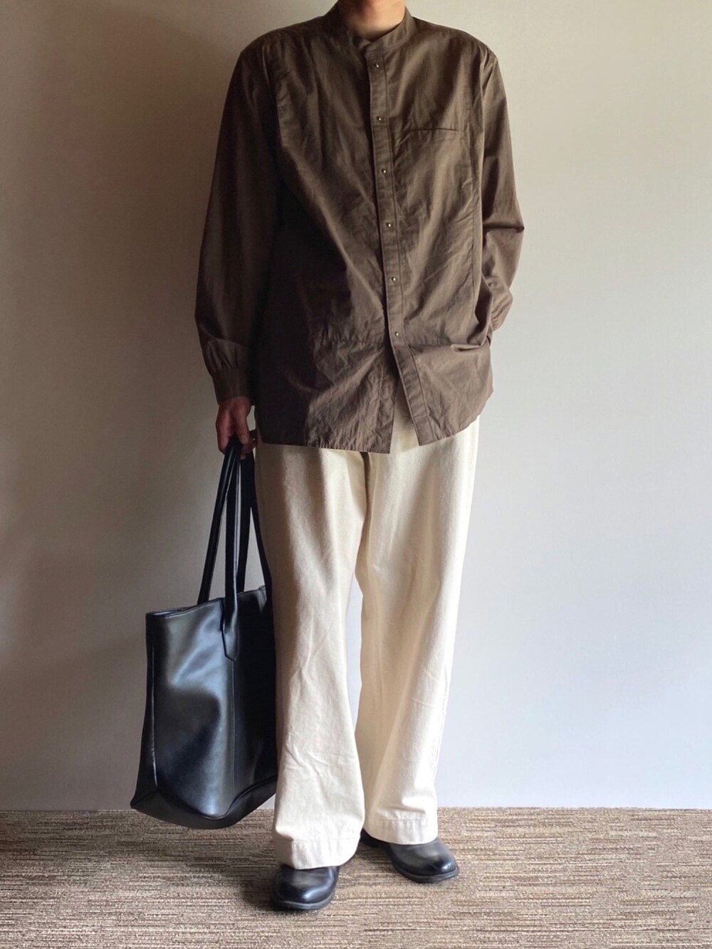「ASEEDONCLOUDのアイテム（シャツ/ブラウス、ブラウン系）」を使った、ぎー さん（メンズ・168cm）の秋コーディネートの1枚目の写真
