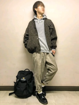 「黒リュック」｜「アイテム（ブルゾン）」を使った、hopeさん（メンズ・168cm）の春コーディネート