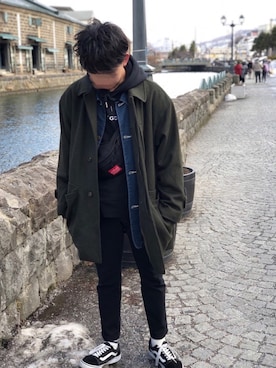 「カシミヤ」｜「アイテム（デニムジャケット）」を使った、hさん（メンズ・168cm）の春コーディネート