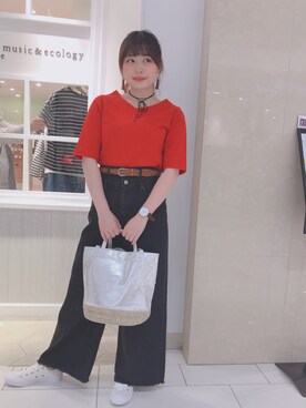 「アイテム（トートバッグ、シルバー系）」を使った、Mio Yajimaさん（レディース・155cm）の春コーディネート