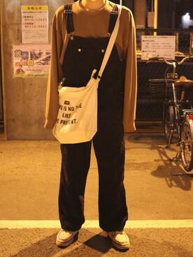 「大学生コーデ」｜「アイテム（サロペット/オーバーオール）」を使った、はやとさん（メンズ・179cm）の秋コーディネート