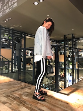 「デニムから始まったライフスタイルブランド」｜「アイテム（デニムジャケット）」を使った、miduki48さん（レディース・164cm）の春コーディネート