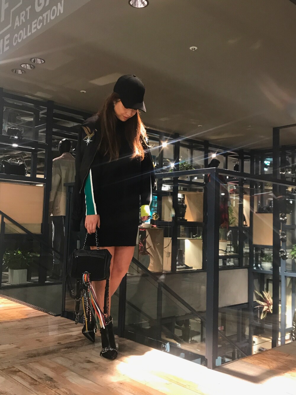 「ディーゼル、ディーゼル渋谷、デニムはやっぱりディーゼル、デニムから始まったライフスタイルブランド、スカジャン、カジュアル、ootd、オトナカジュアル、スポーツミックス」｜「DIESELの00S9G40LAOI（キャップ、ブラック系）」を使った、miduki48さん（レディース・164cm）の秋コーディネートの1枚目の写真