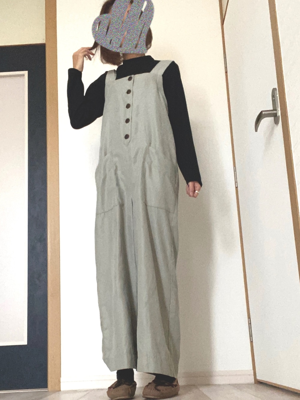 「しまむら、オールインワン」｜「しまむらのアイテム（オールインワン・サロペット、グリーン系）」を使った、うあさんさん（レディース・161cm）の冬コーディネートの1枚目の写真