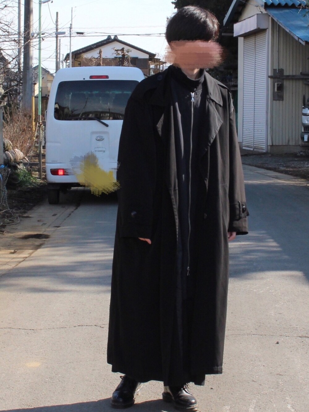 「ブラック、タートルネック、古着、ootd、古着MIX、アウターONアウター、HARE、オールブラック」｜「古着のhumorさんで買いました（トレンチコート、ブラック系）」を使った、たくぼーさん（メンズ・164cm）の冬コーディネートの1枚目の写真
