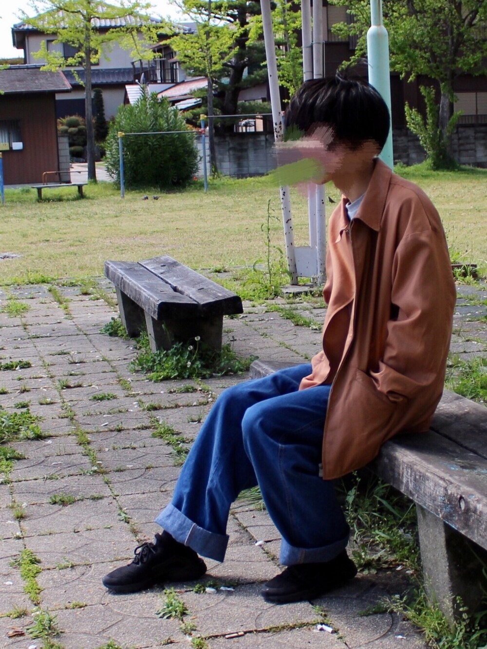 「カジュアルコーデ、春コーデ、デニムパンツ、ゆったりコーデ、ゆるコーデ、LIDnM、NIKE、ブルゾン」｜「LIDNMのテンセルZIPブルゾン（ブルゾン、ベージュ系）」を使った、たくぼーさん（メンズ・164cm）の春コーディネートの1枚目の写真