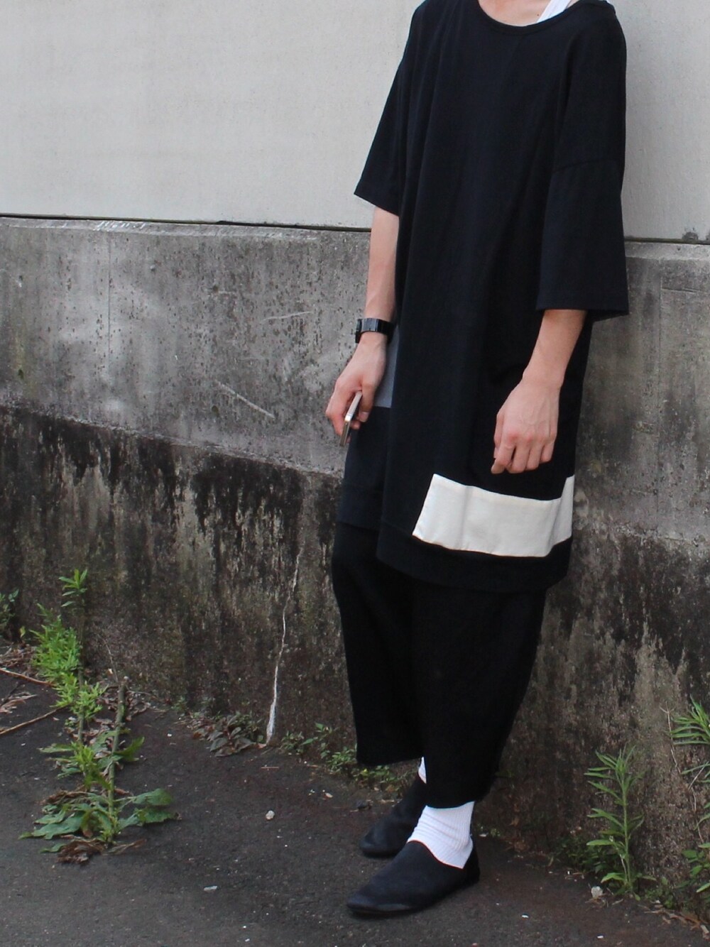 「夏、ゆるコーデ、my beautiful landlet、黒コーデ、低身長、AUTTAA」｜「my beautiful landletの【my beautiful landlet】 cotton switching T-shirt（Tシャツ/カットソー、ブラック系）」を使った、たくぼーさん（メンズ・164cm）の夏コーディネートの1枚目の写真