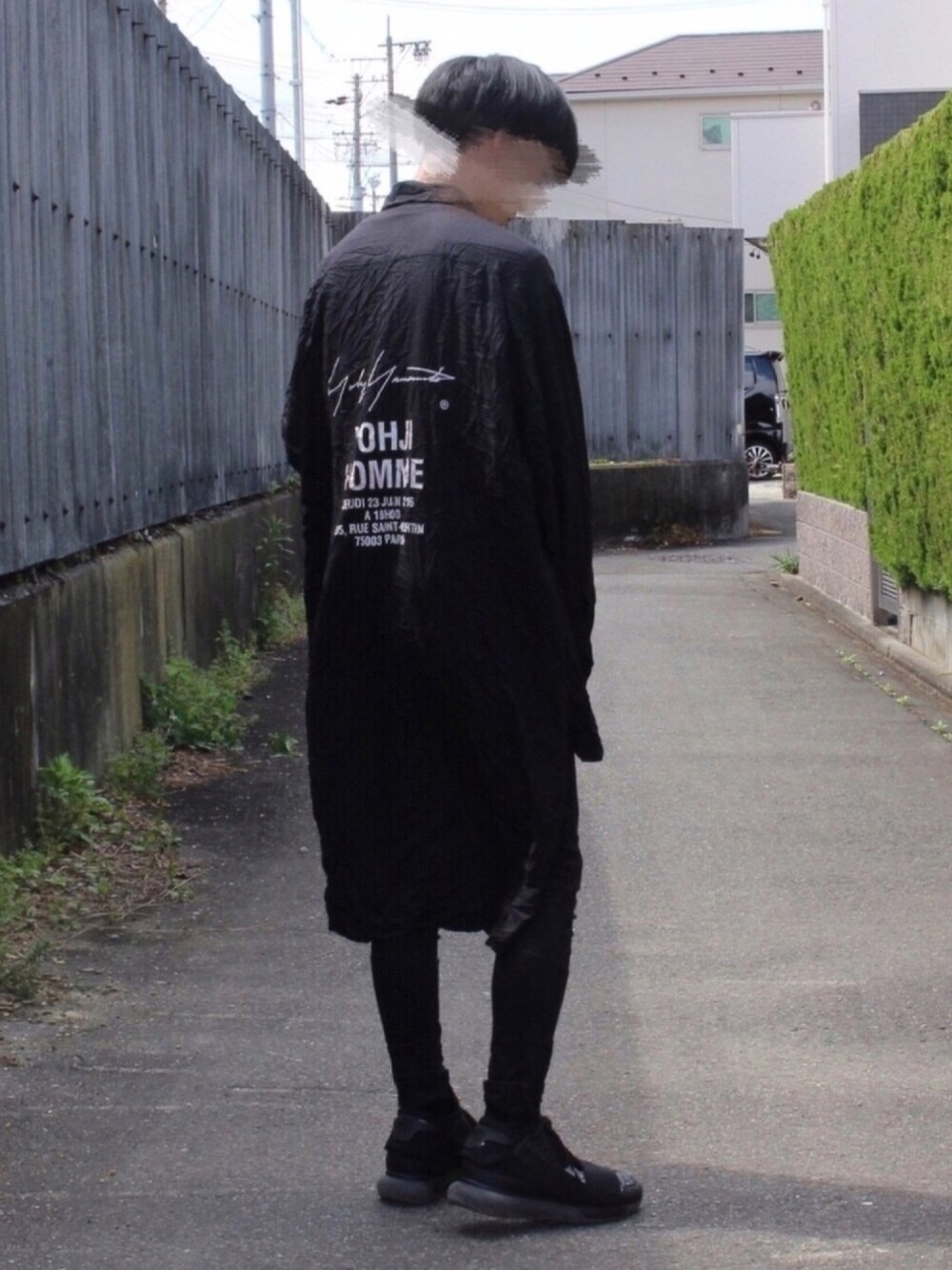 「黒、オールブラック、yohjiyamamoto、Y-3、スキニー、LIDnM、2018マイベストコーデ」｜「Yohji Yamamotoのアイテム（シャツ/ブラウス、ブラック系）」を使った、たくぼーさん（メンズ・164cm）の春コーディネートの1枚目の写真