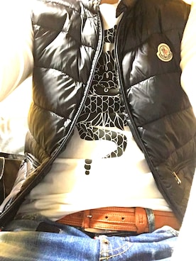 「MONCLER（モンクレール）のアイテム（ダウンベスト、ブラック系）」を使った、きい🔑さん（メンズ・175cm）の秋コーディネート