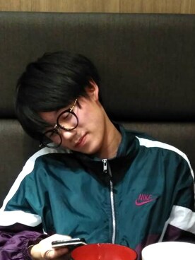 「OLIVER PEOPLES」｜「アイテム（ナイロンジャケット）」を使った、らいとさん（メンズ・170cm）の夏コーディネート