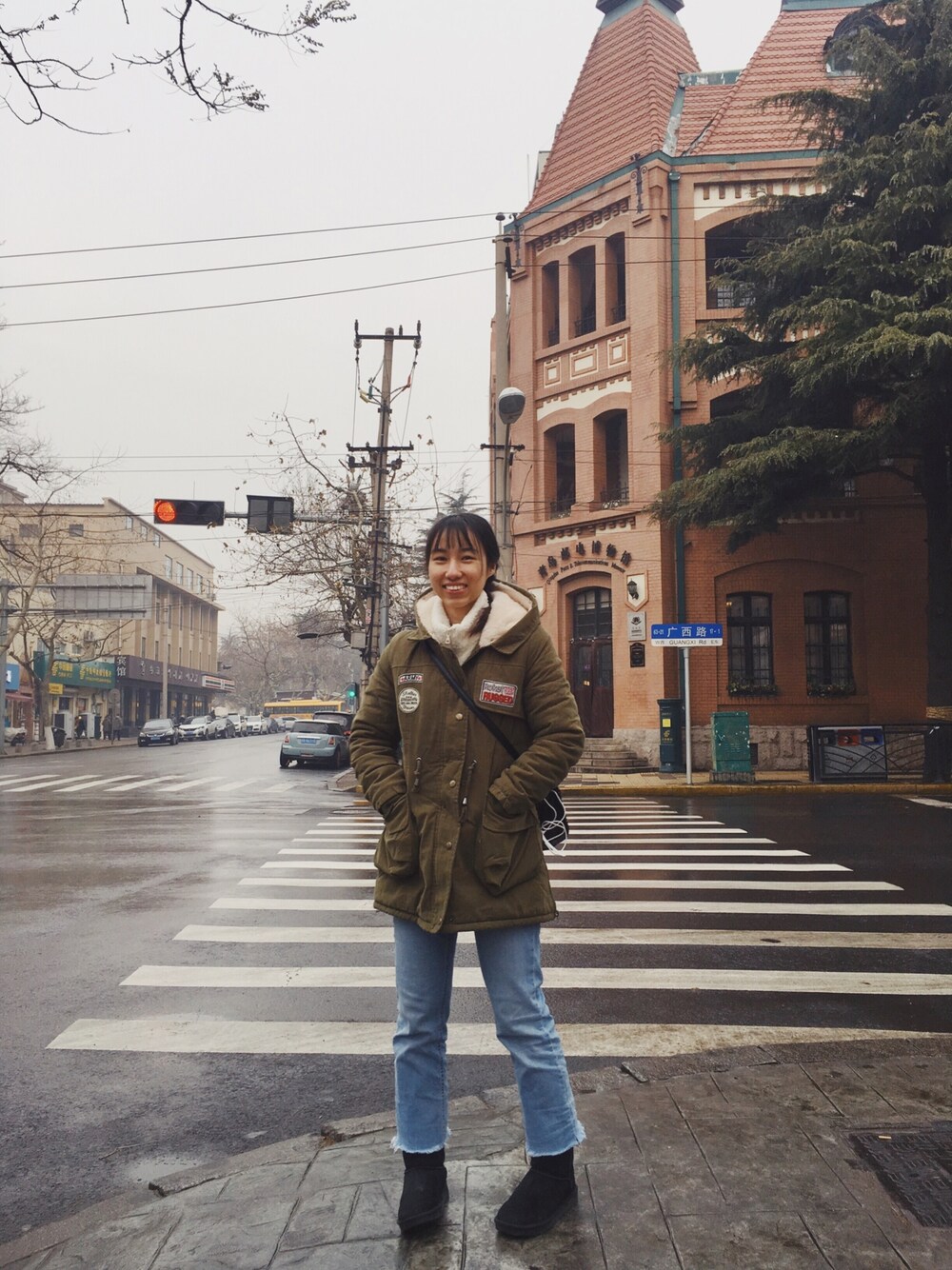 「qingdao」｜「UNIQLOのアイテム（その他アウター、ホワイト系）」を使った、樹精さん（レディース・161cm）の冬コーディネートの1枚目の写真