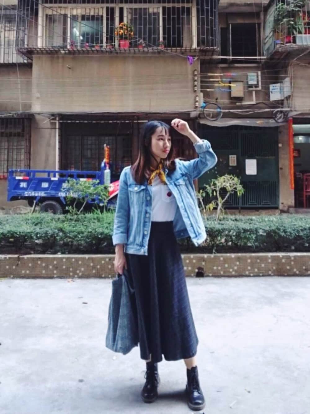 「HOME」｜「UNIQLOのアイテム（Tシャツ/カットソー、ホワイト系）」を使った、樹精さん（レディース・161cm）の冬コーディネートの1枚目の写真