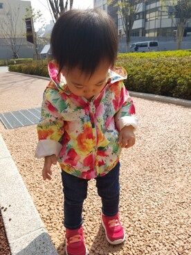 「GAP（ギャップ）のアイテム（ナイロンジャケット）」を使った、ななみさん（キッズ・70cm）の春コーディネート