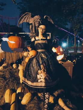 「halloween」｜「アイテム（ジャンパースカート）」を使った、aromamoさん（レディース・170cm）の秋コーディネート