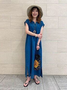 ネックレスを使った 青ワンピース の人気ファッションコーディネート Wear