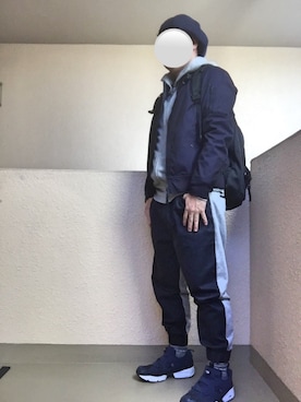 「黒リュック」｜「アイテム（ハンチング/ベレー帽）」を使った、Ren Saitoさん（メンズ・168cm）の冬コーディネート