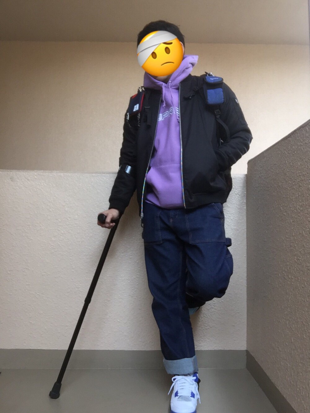 「エアジョーダン、AIR JORDAN、MA-1、パーカー、パープル、RAGEBLUE、supreme、NIKE、アダルトおカワたん部、怪我人」｜「AIR JORDANのアイテム（スニーカー、ホワイト系）」を使った、Ren Saitoさん（メンズ・168cm）の春コーディネートの1枚目の写真