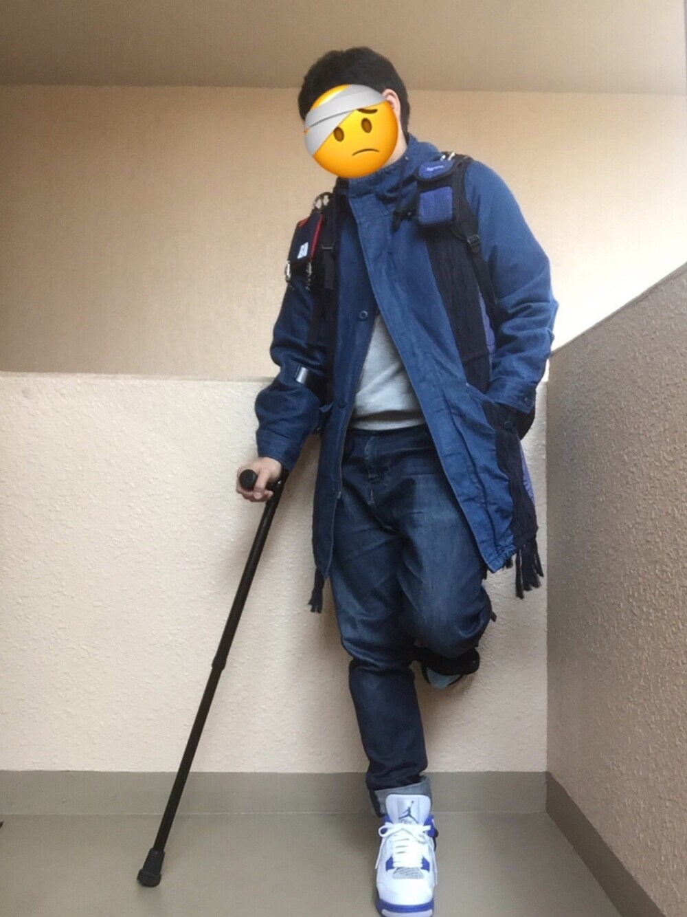 「エアジョーダン、AIR JORDAN、デニムオンデニム、モッズコート、アダルトおカワたん部、愛はWEARを救うキャンペーン、怪我人」｜「AIR JORDANのアイテム（スニーカー、ホワイト系）」を使った、Ren Saitoさん（メンズ・168cm）の春コーディネートの1枚目の写真
