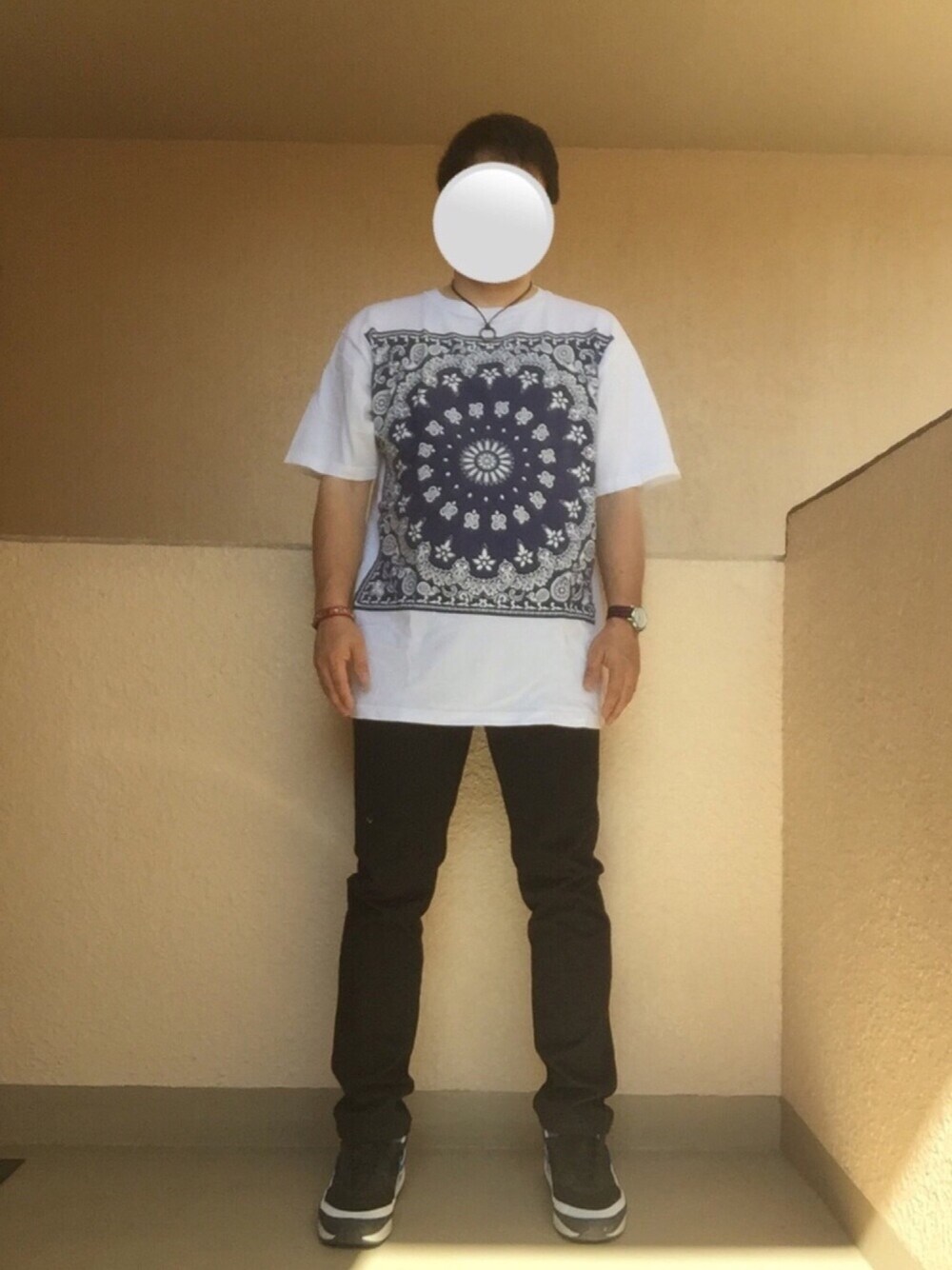 「ビックT、ビッグシルエット、ロングTシャツ、ペイズリー、エアマックス、アダルトおカワたん部、ドラフトウィゴー」｜「knock through abstractionの≪WEB限定≫【KTAB/Knock Through Abstraction】 print bandana tee/プリントバンダナTEE（Tシャツ/カットソー、ブルー系）」を使った、Ren Saitoさん（メンズ・168cm）の夏コーディネートの1枚目の写真
