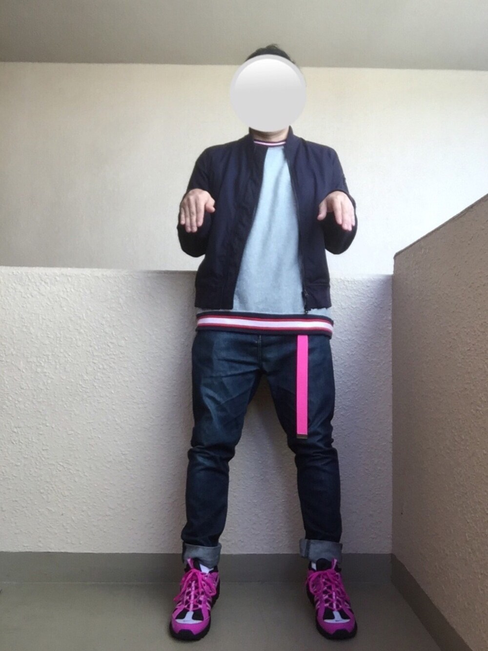 「wearhalloween2017、airhumara、supreme、NIKE、Supreme x NIKE、MA-1、アダルトおカワたん部」｜「Supreme のアイテム（スニーカー、ピンク系）」を使った、Ren Saitoさん（メンズ・168cm）の秋コーディネートの1枚目の写真