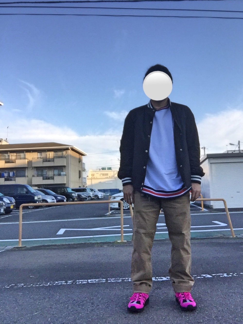 「コーデュロイパンツ、スタジャン、リブライン、アダルトおカワたん部、おしゃれさんと繋がりたい、大人カジュアル、オトナカジュアル」｜「ChampionのChampion×BLUE WORK スタジャン（スタジャン、ブラック系）」を使った、Ren Saitoさん（メンズ・168cm）の秋コーディネートの1枚目の写真