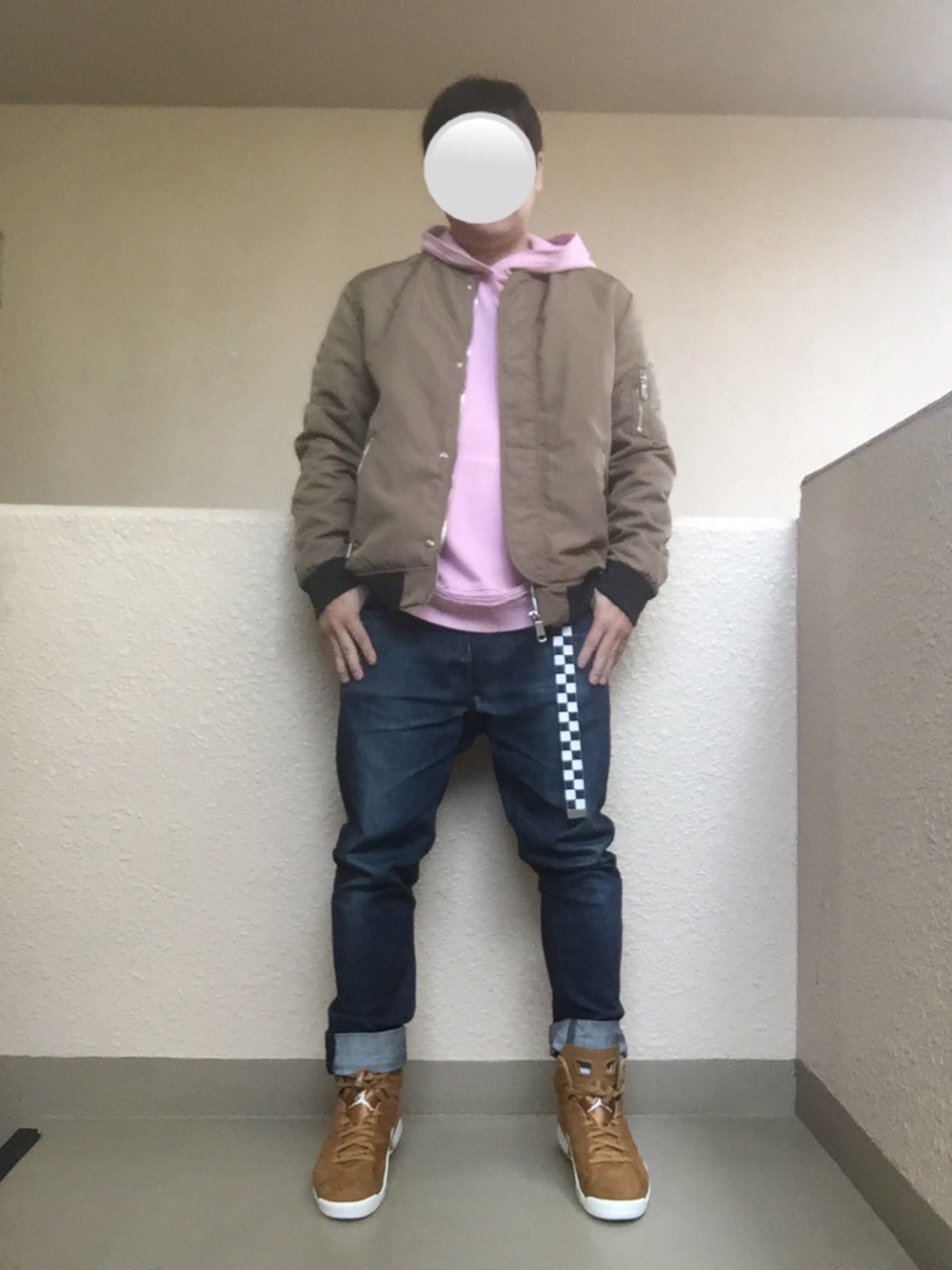 「ハイカットスニーカー、airjordan、エアジョーダン、ウィート、MA-1、パーカー、アダルトおカワたん部、オトナカジュアル、大人カジュアル」｜「H&Mのアイテム（ミリタリージャケット、ゴールド系）」を使った、Ren Saitoさん（メンズ・168cm）の秋コーディネートの1枚目の写真