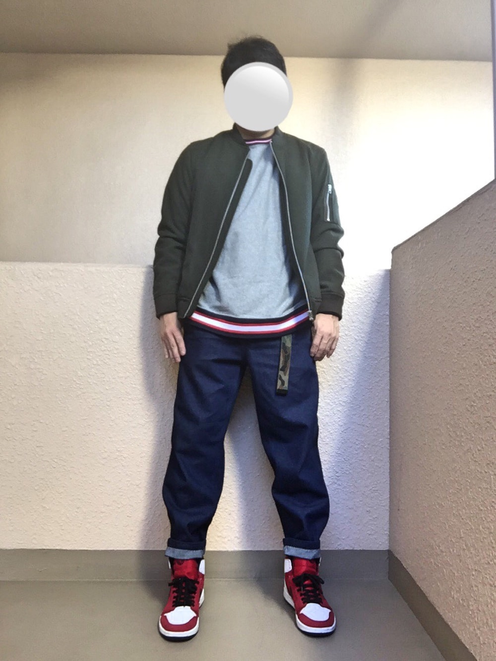 「ドラフトナイキ、エアジョーダン、AIR JORDAN、NIKE、MA-1、ライン、アダルトおカワたん部、オトナカジュアル、大人カジュアル、ナイキ」｜「NIKEのアイテム（スニーカー、ホワイト系）」を使った、Ren Saitoさん（メンズ・168cm）の冬コーディネートの1枚目の写真