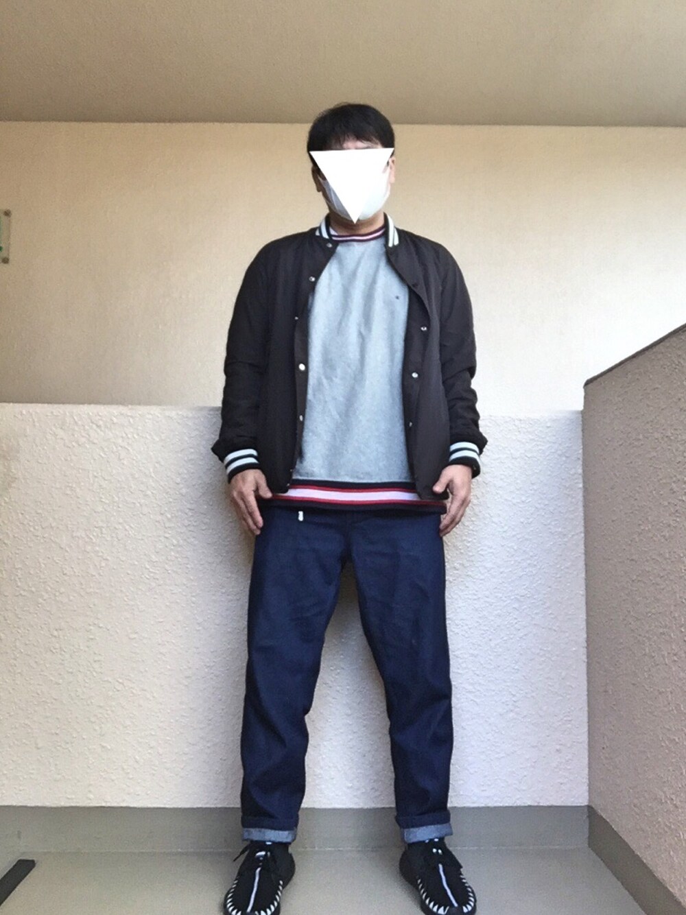 「スタジャン、ライン、ダボパン、NMD、オトナカジュアル、大人カジュアル、おしゃれさんと繋がりたい、アダルトおカワたん部」｜「ChampionのChampion×BLUE WORK スタジャン（スタジャン、ブラック系）」を使った、Ren Saitoさん（メンズ・168cm）の春コーディネートの1枚目の写真