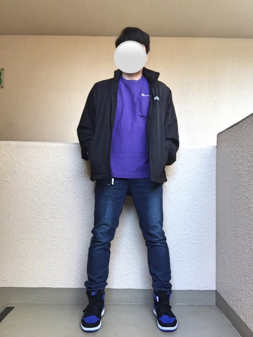 「トラックジャケット、ポケットＴシャツ、エアジョーダン、AIR JORDAN、オトナカジュアル、大人カジュアル、おしゃれさんと繋がりたい、アダルトおカワたん部」｜「Supreme のアイテム（ブルゾン、ブラック系）」を使った、Ren Saitoさん（メンズ・168cm）の春コーディネートの1枚目の写真