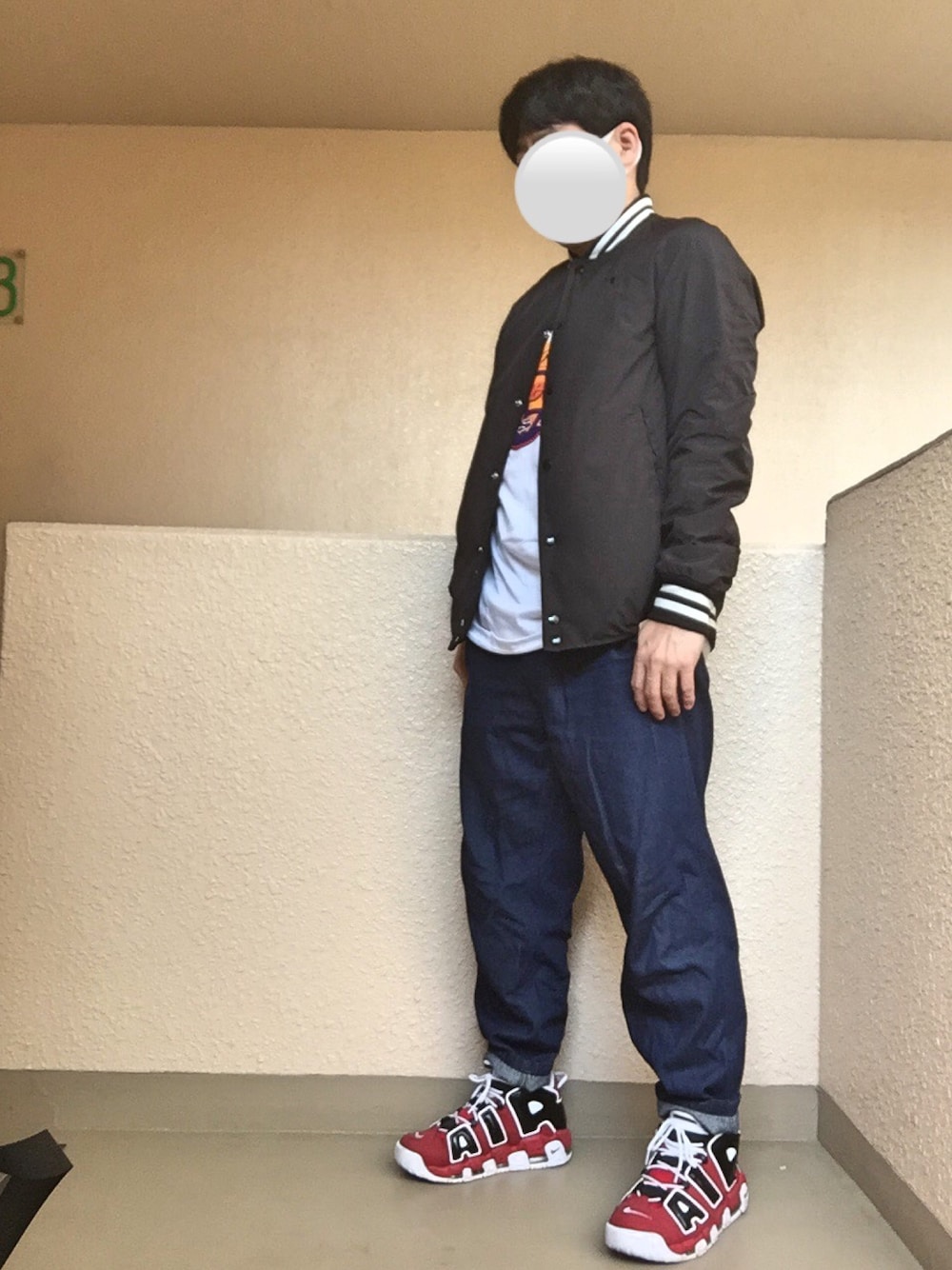 「スタジャン、ブルゾン、バルーンパンツ、ダボパン、モアテン、moreuptempo、オトナカジュアル、大人カジュアル、おしゃれさんと繋がりたい、アダルトおカワたん部」｜「ChampionのChampion×BLUE WORK スタジャン（スタジャン、ブラック系）」を使った、Ren Saitoさん（メンズ・168cm）の春コーディネートの1枚目の写真