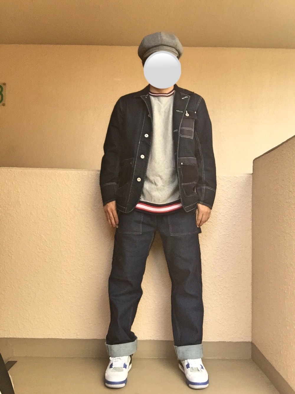 「デニムオンデニム、カバーオール、ペインターパンツ、エアジョーダン、AIR JORDAN、キャスケット、オトナカジュアル、大人カジュアル、おしゃれさんと繋がりたい、アダルトおカワたん部」｜「Dickiesのデニムコンビワークコート（カバーオール、ブルー系）」を使った、Ren Saitoさん（メンズ・168cm）の春コーディネートの1枚目の写真