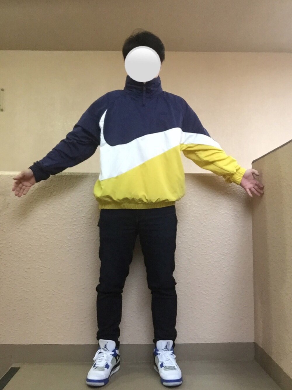 「ビックシルエット、アノラックパーカー、スウォッシュ、エアジョーダン、AIR JORDAN、オトナカジュアル、大人カジュアル、おしゃれさんと繋がりたい、アダルトおカワたん部」｜「NIKEのNIKE AS MEN NSW JACKET HD ANRK WVN QS 【SP】（ナイロンジャケット、ブルー系）」を使った、Ren Saitoさん（メンズ・168cm）の春コーディネートの1枚目の写真