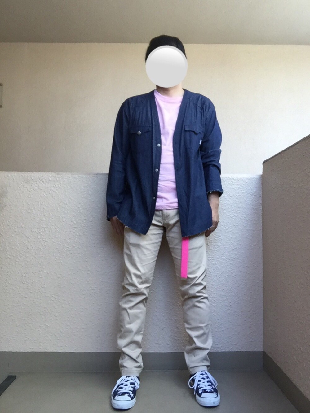 「チノパン、シャツディガン、ピンク、星柄、オトナカジュアル、大人カジュアル、おしゃれさんと繋がりたい、アダルトおカワたん部」｜「Utilityのアイテム（ポロシャツ、ブルー系）」を使った、Ren Saitoさん（メンズ・168cm）の夏コーディネートの1枚目の写真