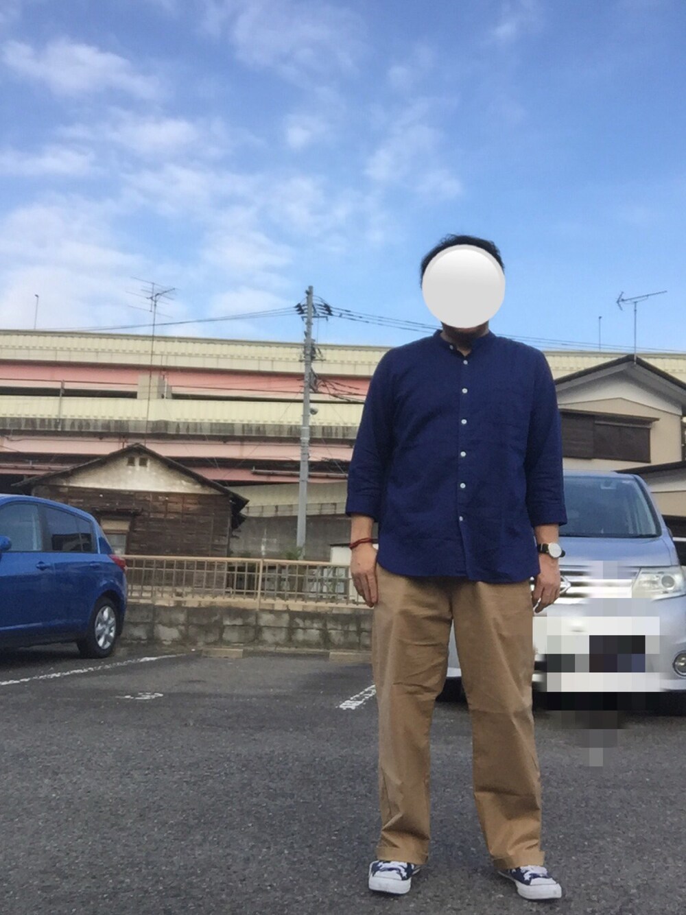 「バンドカラー、ワイドパンツ、星柄、ネイビー、ベージュ、青空、オトナカジュアル、大人カジュアル、おしゃれさんと繋がりたい、アダルトおカワたん部」｜「RAGEBLUEのリネン混バーズアイシャツ7分袖/794199（シャツ/ブラウス、ブルー系）」を使った、Ren Saitoさん（メンズ・168cm）の夏コーディネートの1枚目の写真