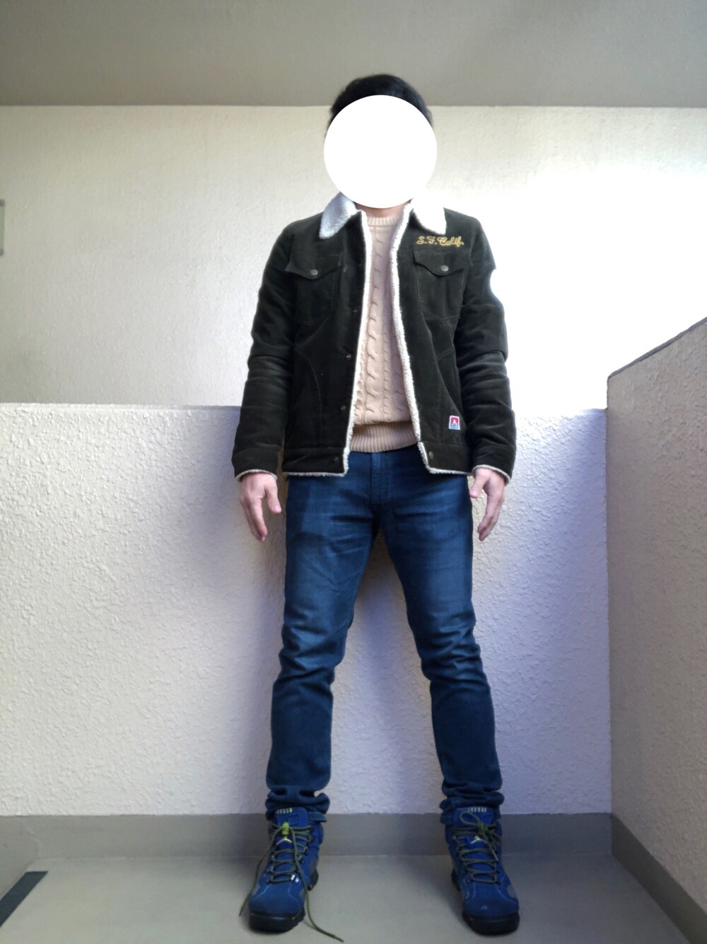 「ブーツ、AIR JORDAN、AJ6B、ボア、ボアジャケット、ケーブルニット、オトナカジュアル、おしゃれさんと繋がりたい、大人カジュアル、アダルトおカワたん部」｜「BEN DAVISのアイテム（その他アウター、グリーン系）」を使った、Ren Saitoさん（メンズ・168cm）の冬コーディネートの1枚目の写真