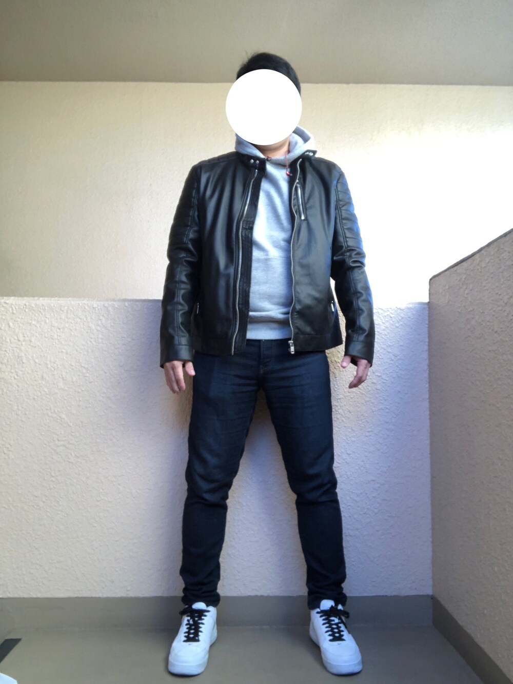「ライダース、ライダースジャケット、パーカー、レザージャケット、エアフォースワン、airforce、オトナカジュアル、おしゃれさんと繋がりたい、大人カジュアル、アダルトおカワたん部」｜「H&Mのアイテム（ライダースジャケット、ブラック系）」を使った、Ren Saitoさん（メンズ・168cm）の冬コーディネートの1枚目の写真
