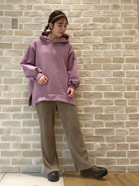 「earth music&ecology（アースミュージックアンドエコロジー）の選べるリブパンツ(サテン)　＊（その他パンツ）」を使った、かわの くみこさん（レディース・154cm）の冬コーディネート