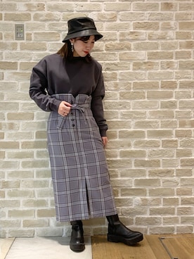 「earth music&ecology（アースミュージックアンドエコロジー）のアイテム（ハット、ブラック系）」を使った、かわの くみこさん（レディース・154cm）の冬コーディネート