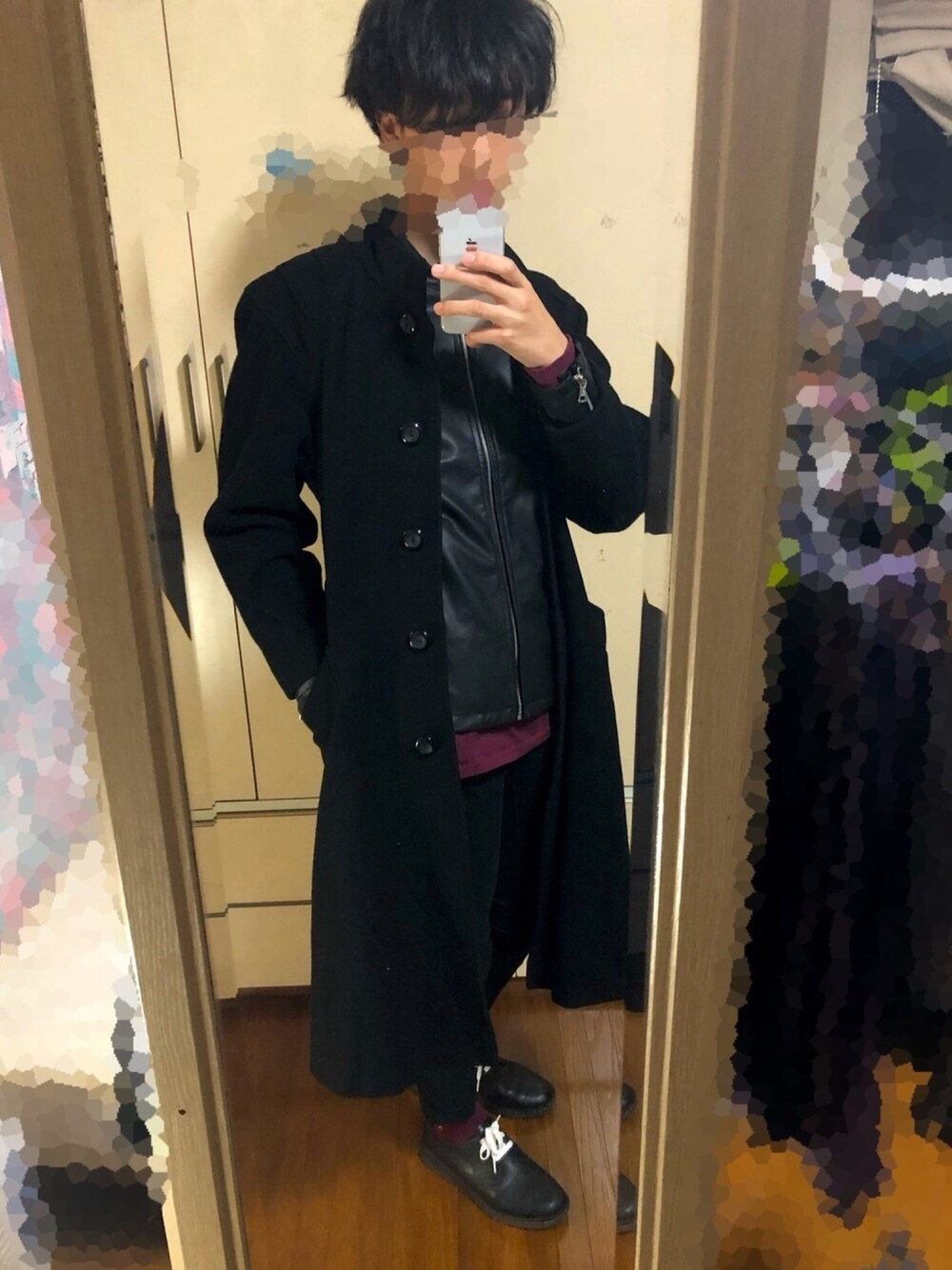 「ライダース、コート、チェスターコート、ワインレッド、スキニー、スキニーパンツ、黒、黒スキニー、黒コーデ、冬」｜「Dr. MartensのDr.Martens / ドクターマーチン 1461 3EYE GIBSON SHOE 3ホール ギブソン シューズ（ドレスシューズ、ブラック系）」を使った、まいすさん（メンズ・174cm）の秋コーディネートの1枚目の写真